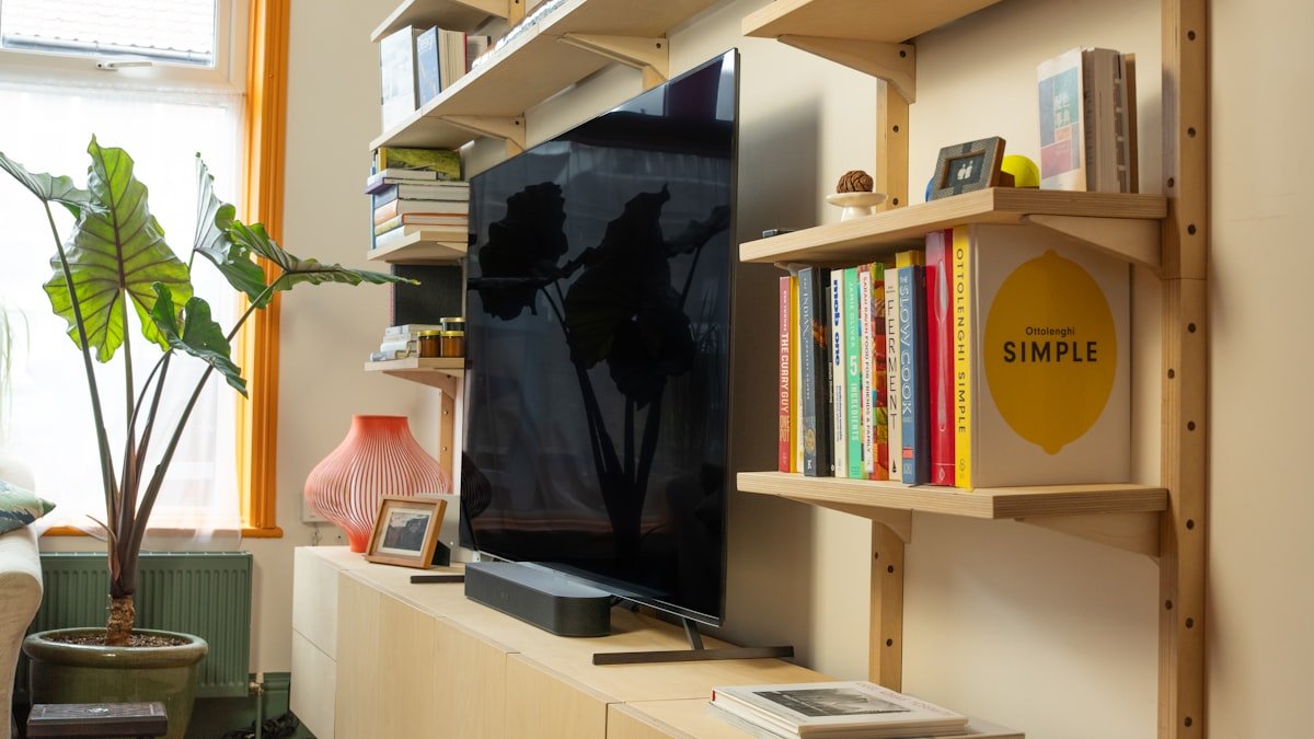 Aménager un coin télé harmonieux dans son salon