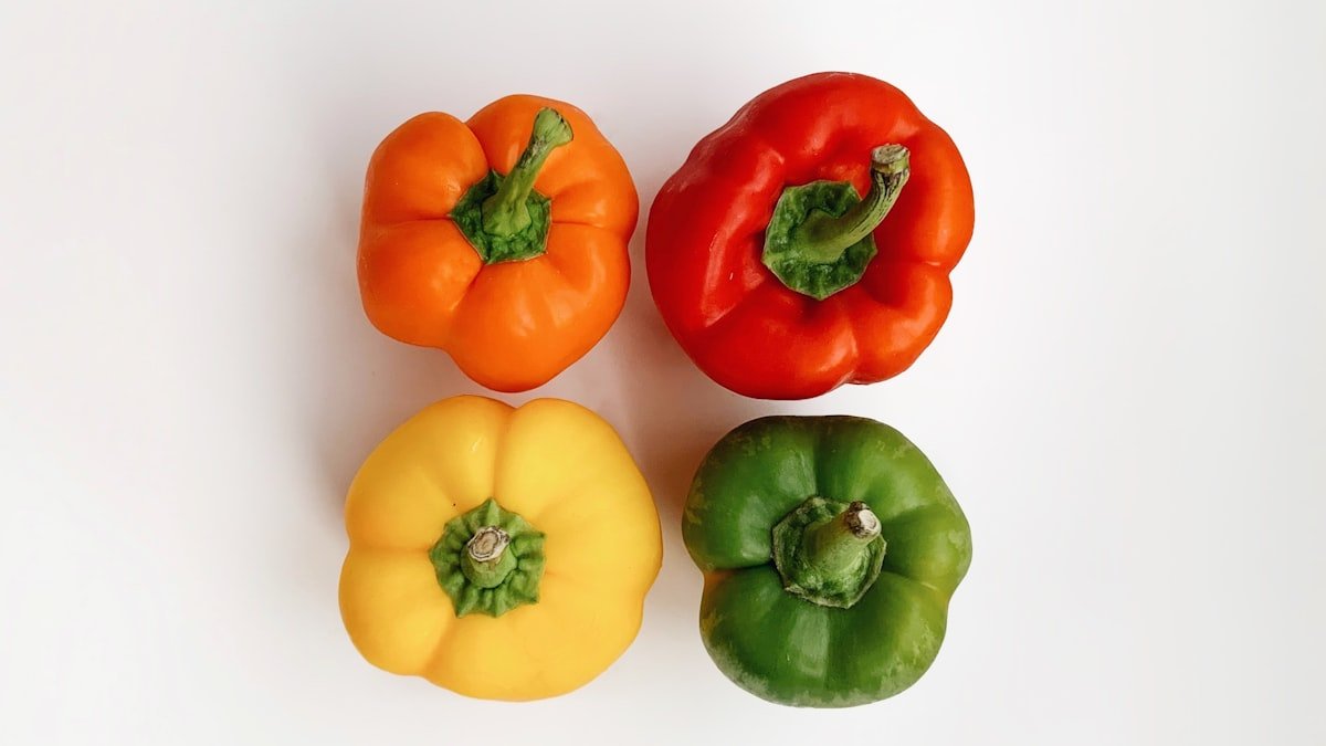 Le poivron, star de l’été : bien le choisir, le préparer et trois façons de le cuisiner