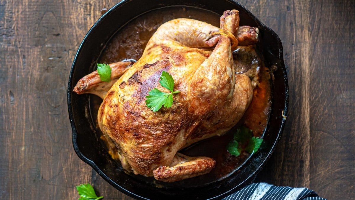 Poulet rôti aux légumes : le plat du dimanche inratable