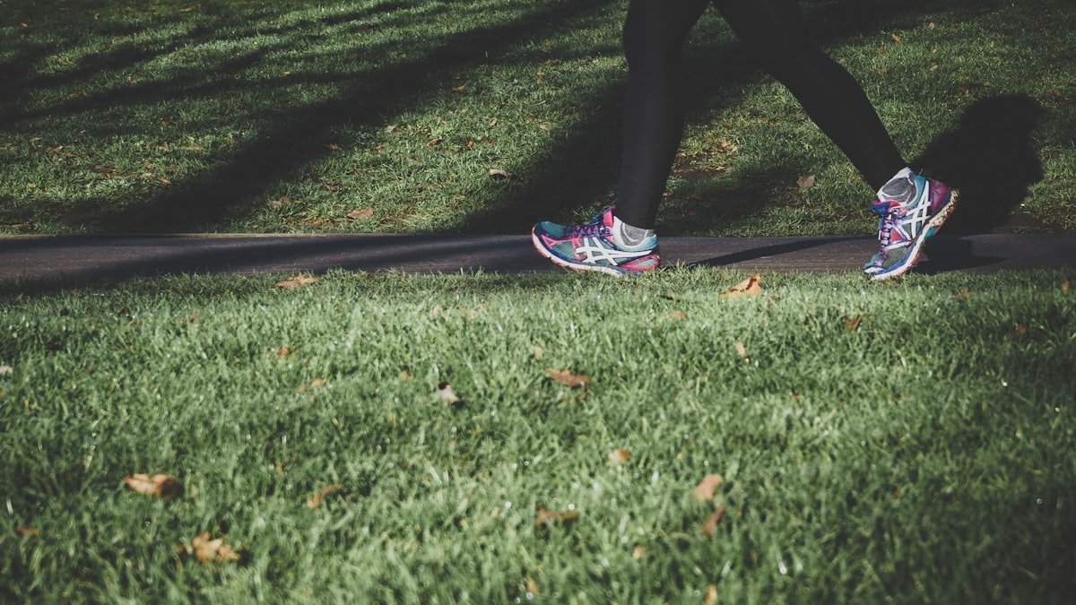 La marche : le sport doux aux innombrables bienfaits