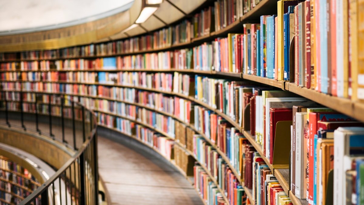 Critiques cinéma : lire, écrire et choisir un film sans se tromper