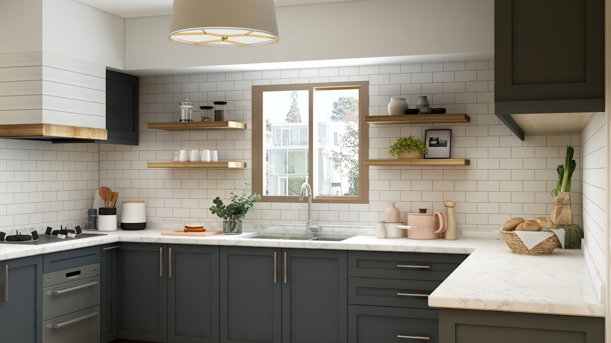 Aménager une cuisine fonctionnelle : plans, triangle et rangements