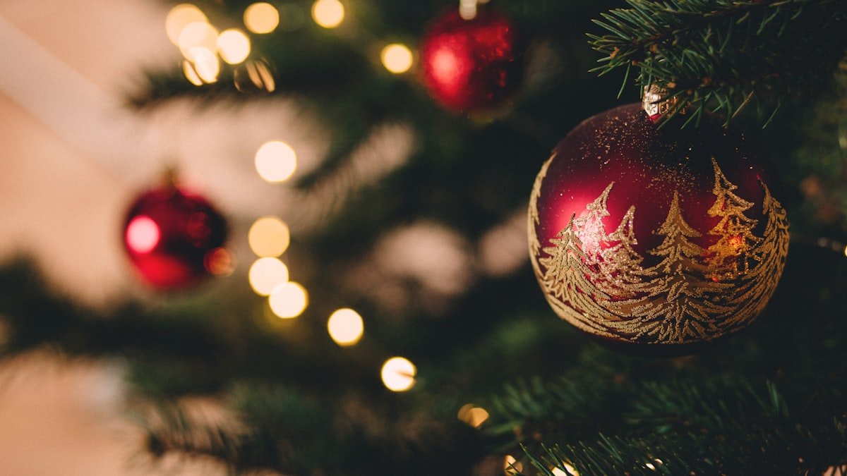 Déco de fêtes : sublimer sa maison pour Noël avec élégance