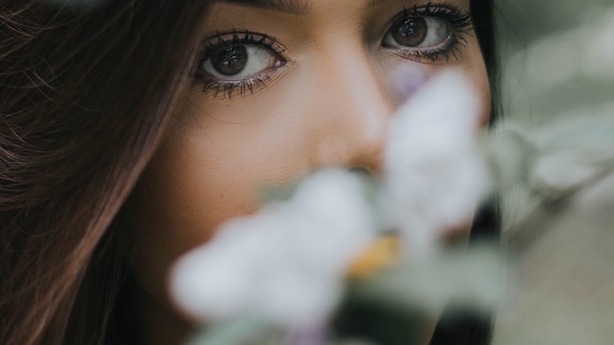 Beauté au naturel : ces stars qui l&rsquo;assument (et ce qu&rsquo;on peut en retenir)