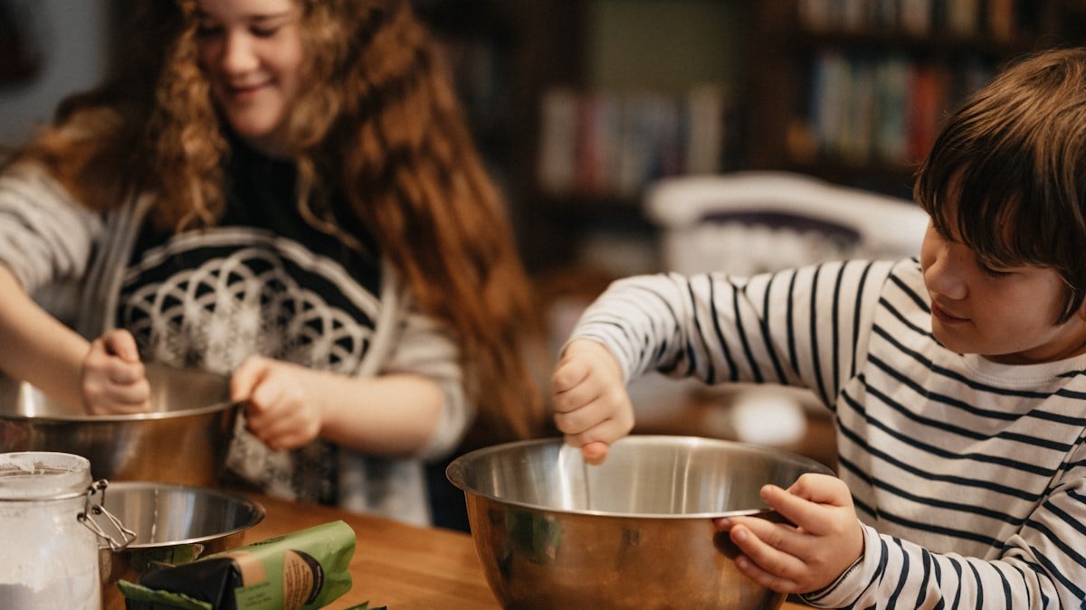 Cuisiner avec les enfants : recettes simples et moments complices