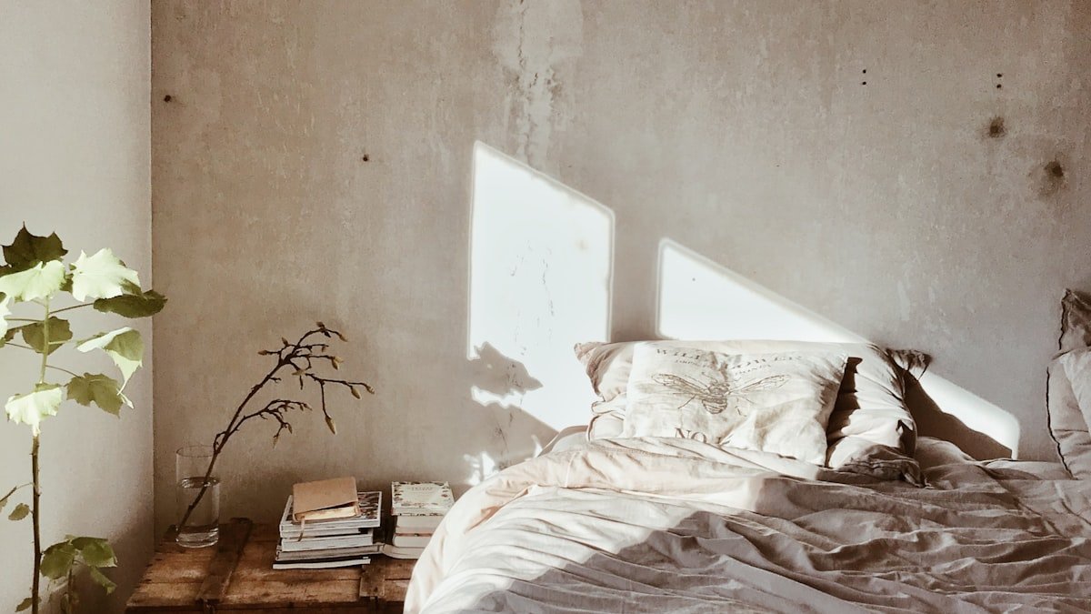 La chambre idéale pour bien dormir : température, obscurité et calme