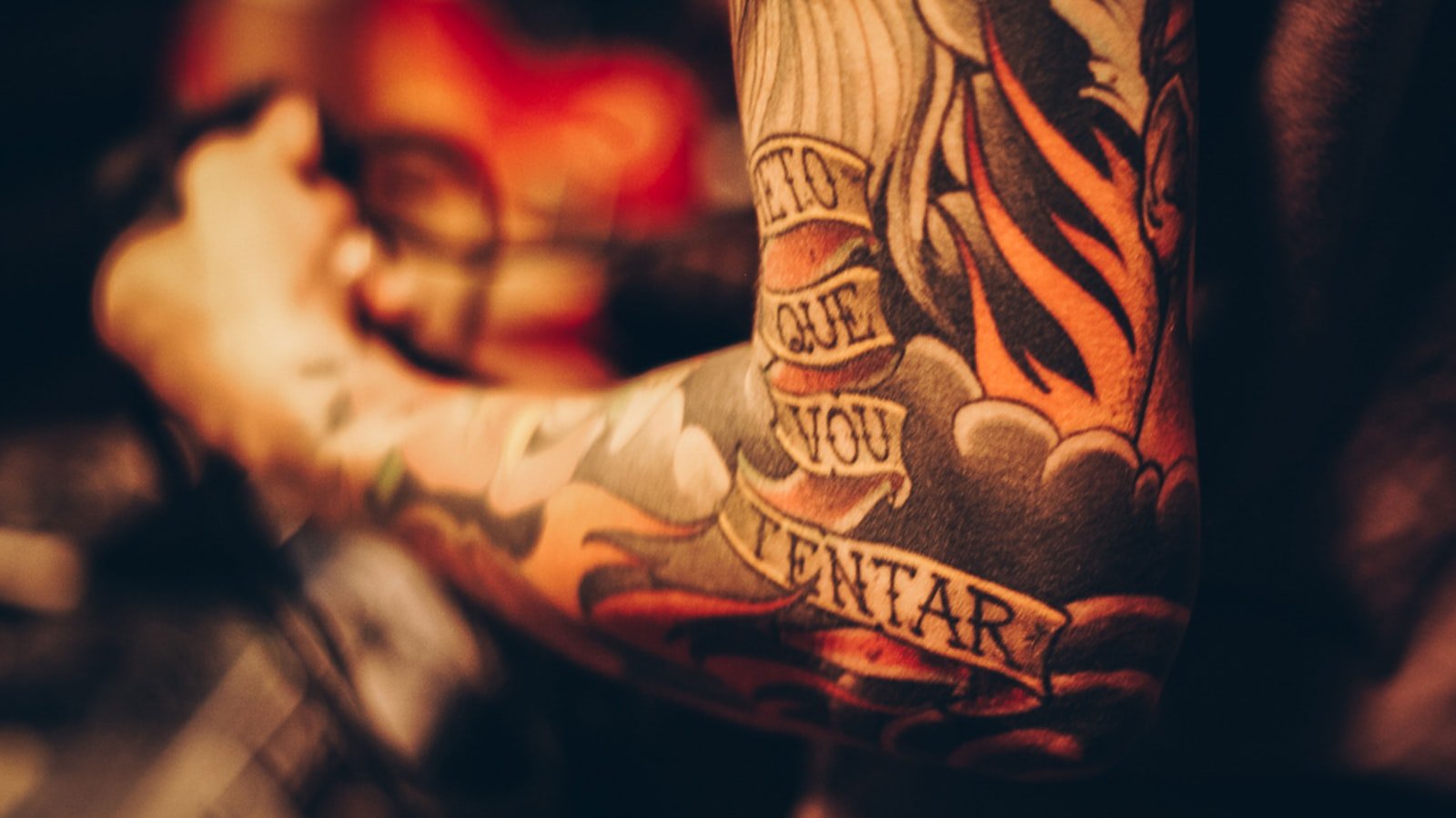Tatouage homme : styles, emplacements et tendances masculines