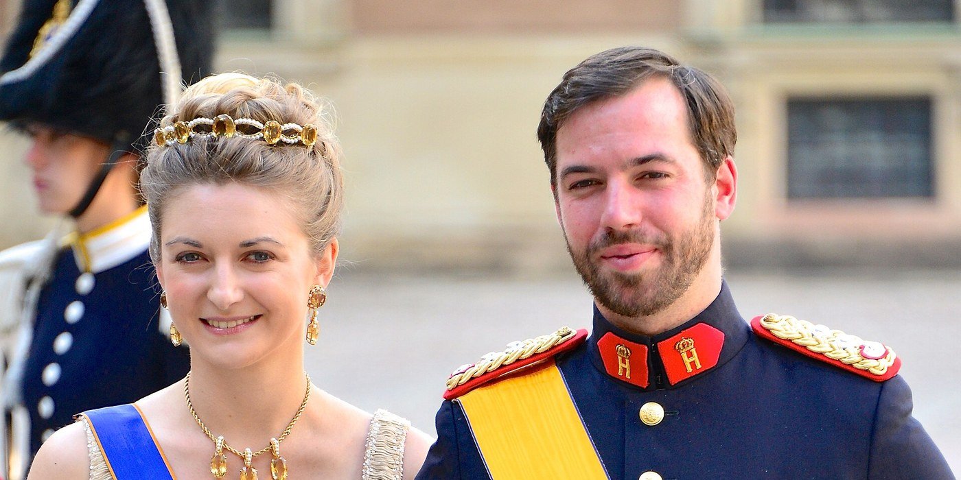 Guillaume et Stéphanie de Luxembourg à l&rsquo;école des abeilles de Wiltz : un moment simple pour la biodiversité