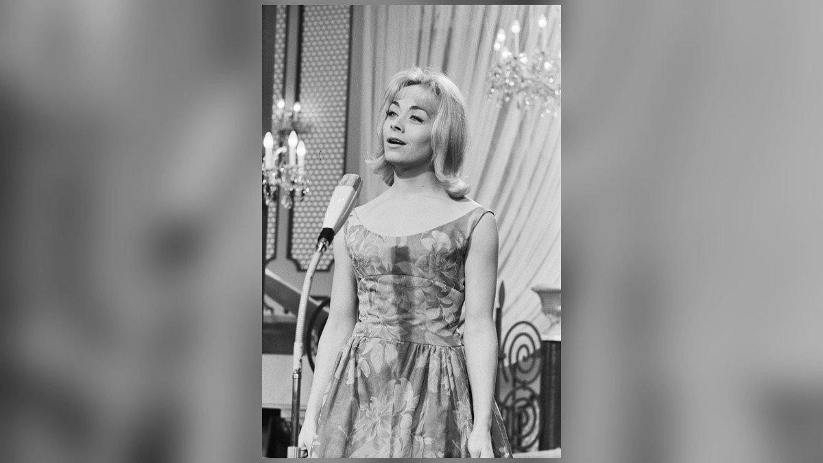 Isabelle Aubret, 88 ans et toujours sur scène : « On n’empêche pas un oiseau de chanter »
