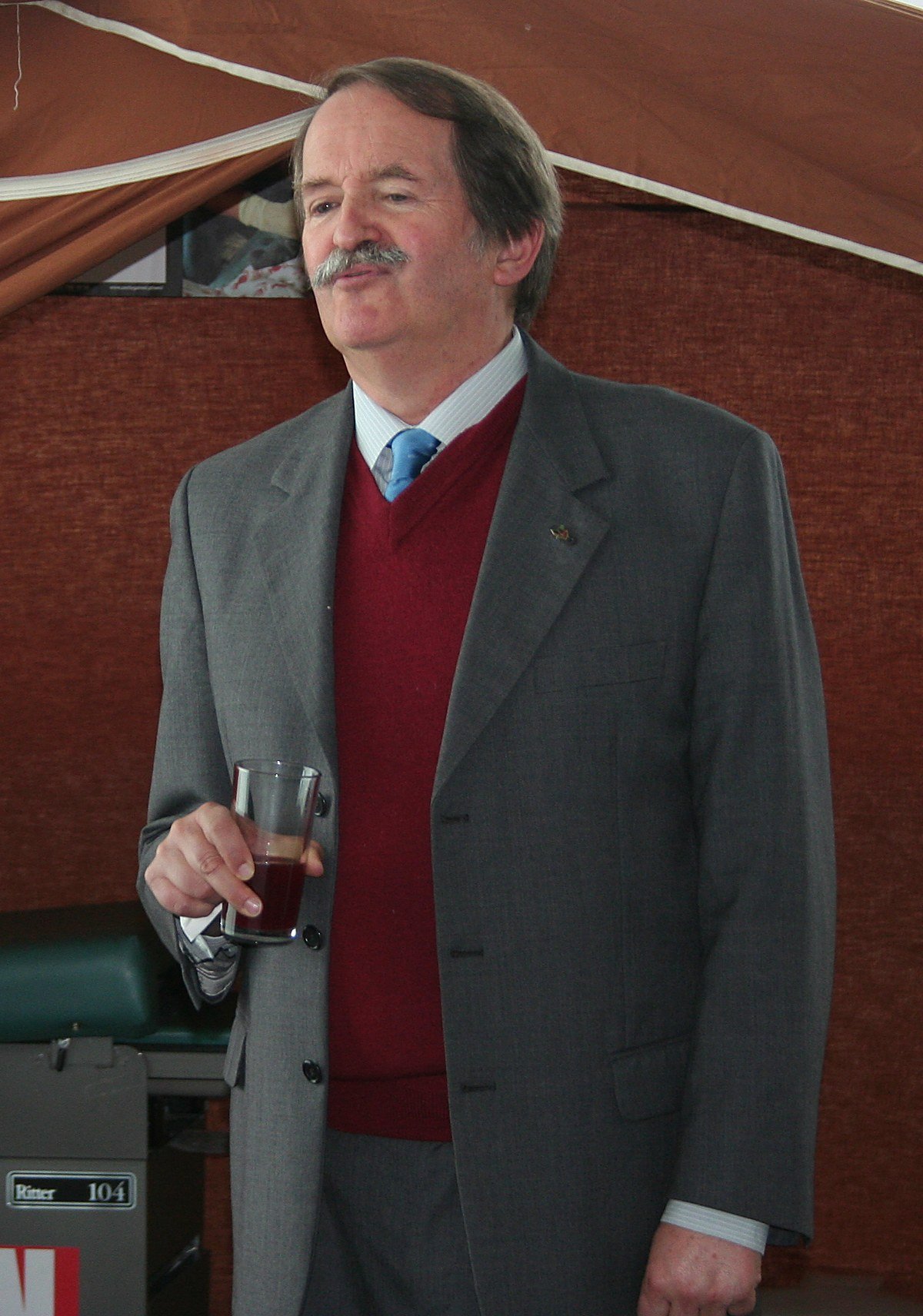 Portrait de Duarte Pio, duc de Bragance, chef de la maison royale de Portugal
