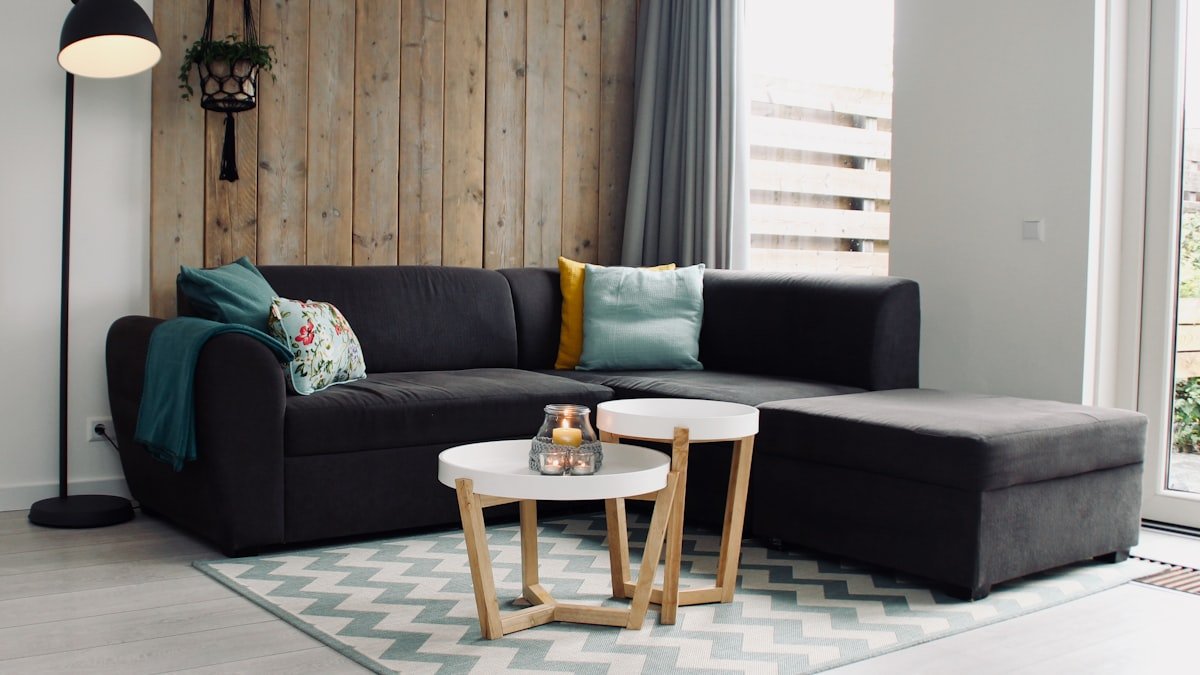 Bien choisir et disposer son tapis : la pièce qui change tout dans le salon