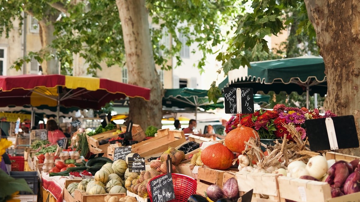 Faire son marché : bien choisir ses fruits et légumes de saison et les garder frais