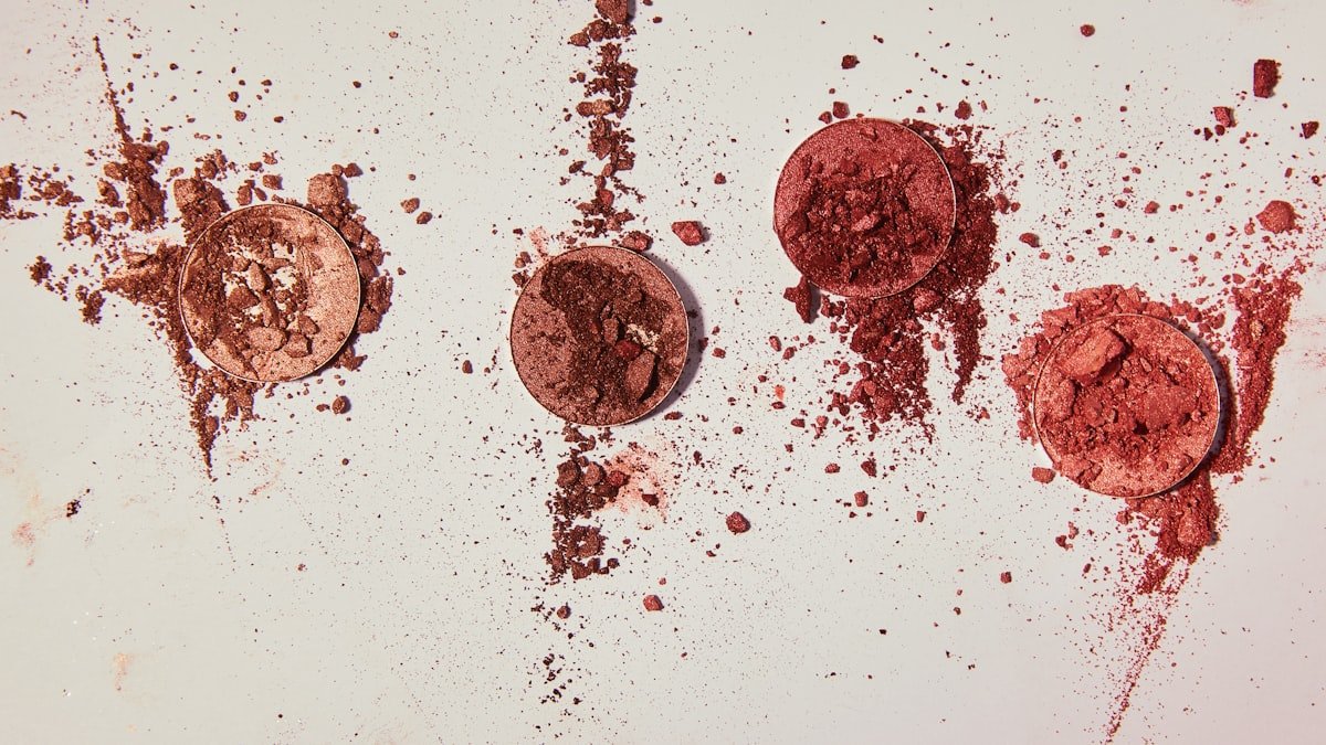 Le blush : la touche bonne mine, bien choisie et bien posée