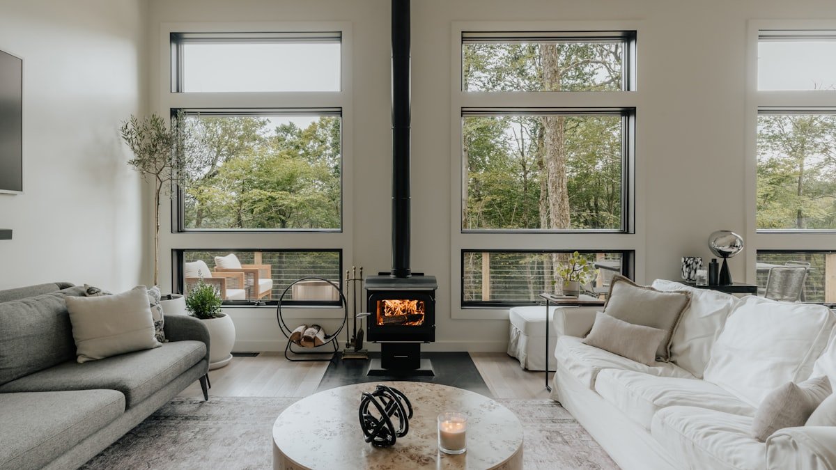 Adopter le style scandinave : chaleur, lumière et simplicité chez soi