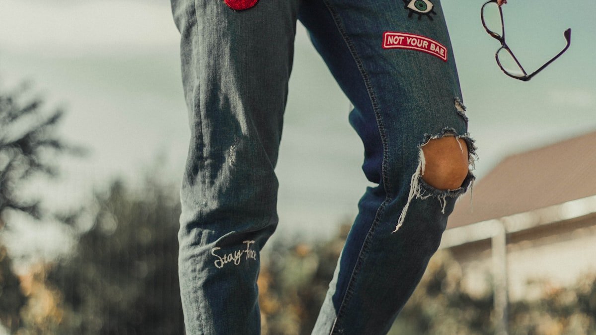 Trouver le jean qui vous va : coupes, tailles et morphologie