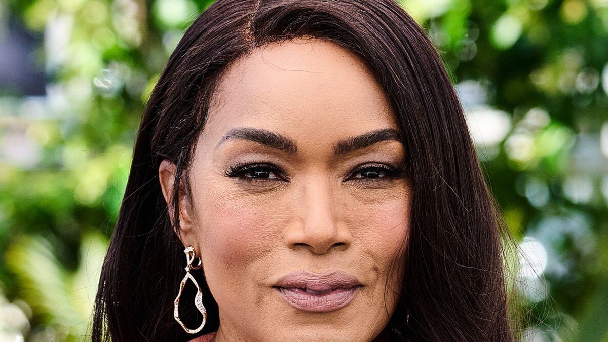 Angela Bassett fête ses 68 ans : l’inoubliable Tina Turner de l’écran qui a fait de la ténacité un art