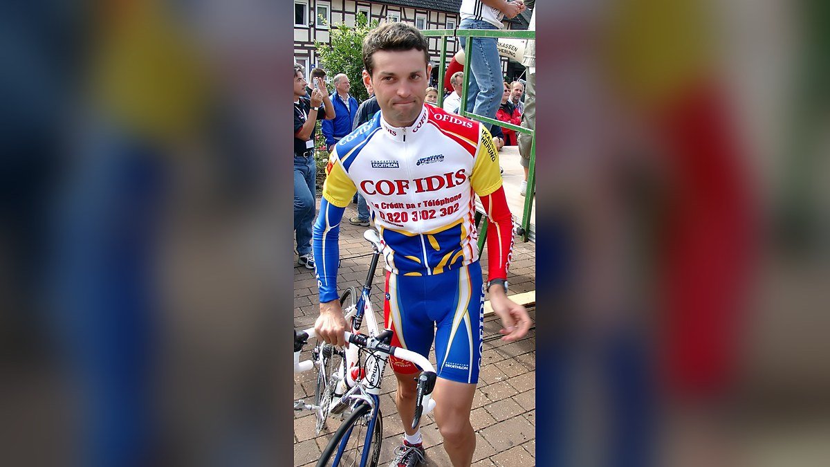 Cédric Vasseur, à quelques jours de ses 56 ans : de l&rsquo;échappée de légende à la transmission, une vie au service du vélo