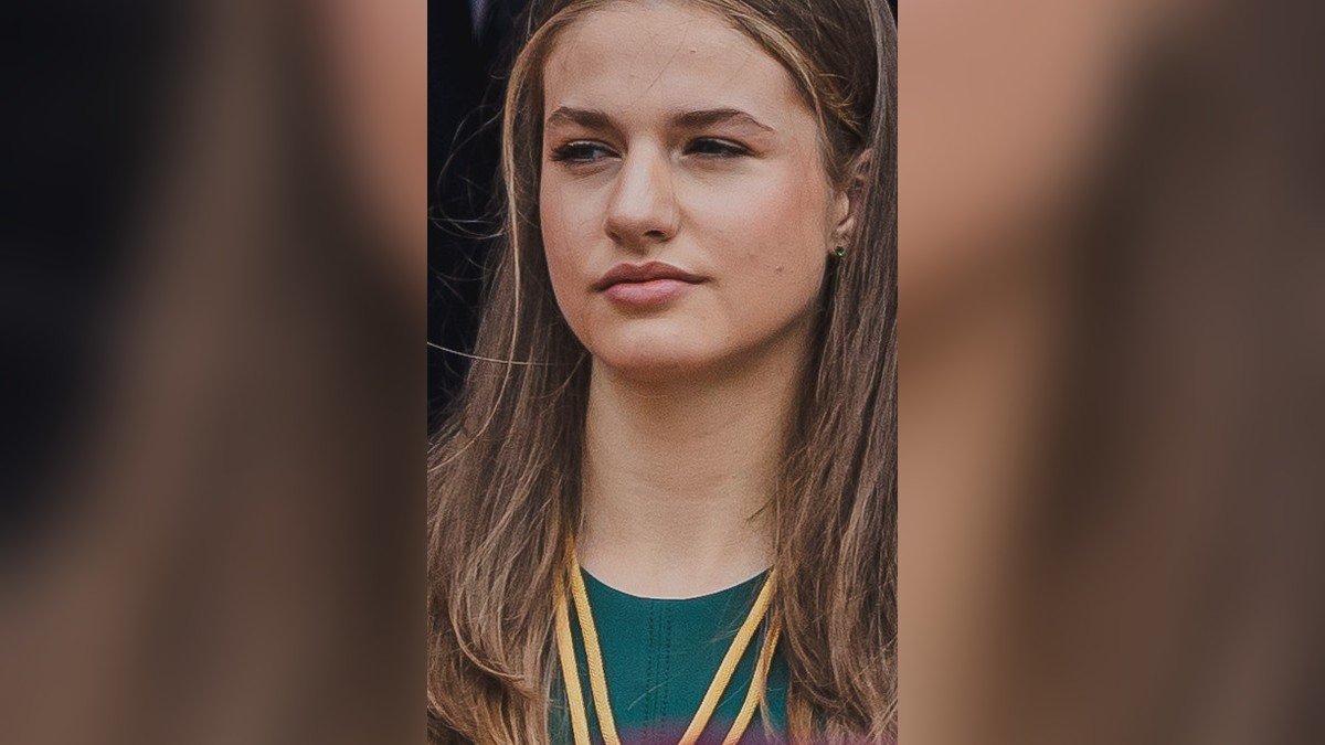 La princesse Leonor d’Espagne boucle sa formation militaire : la future reine qui avance avec discipline et sérénité
