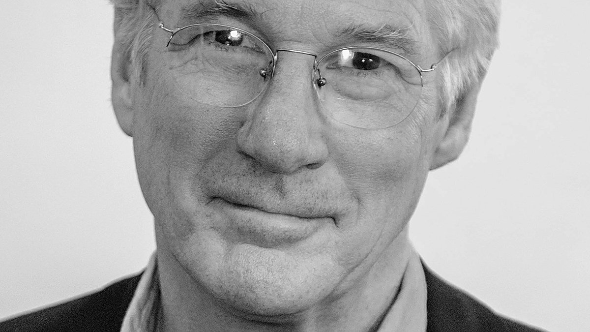 Richard Gere, à quelques jours de ses 77 ans : l&rsquo;acteur de « Pretty Woman » qui a fait de la spiritualité et de l&rsquo;engagement un art de vivre