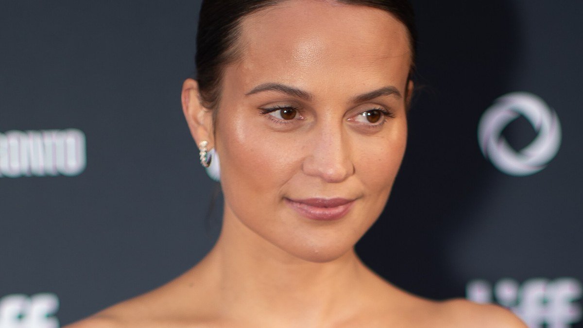 Alicia Vikander en compétition à la Mostra de Venise 2026 : l’actrice qui a fait de la discrétion et de l’exigence un art de vivre