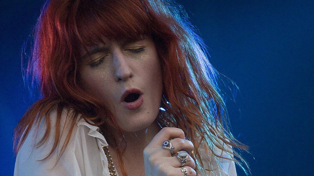 Florence Welch fête ses 40 ans : la chanteuse qui a fait de la musique et de la poésie une source de lumière