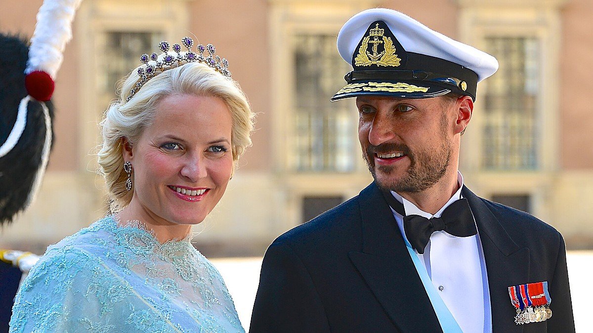 Le prince Haakon et la princesse Mette-Marit de Norvège, 25 ans de mariage : le couple héritier qui a fait du partage et du dévouement un art de vivre