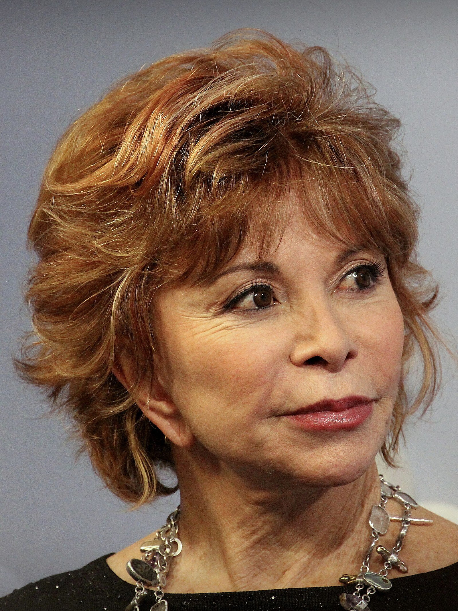 Portrait de l’écrivaine Isabel Allende