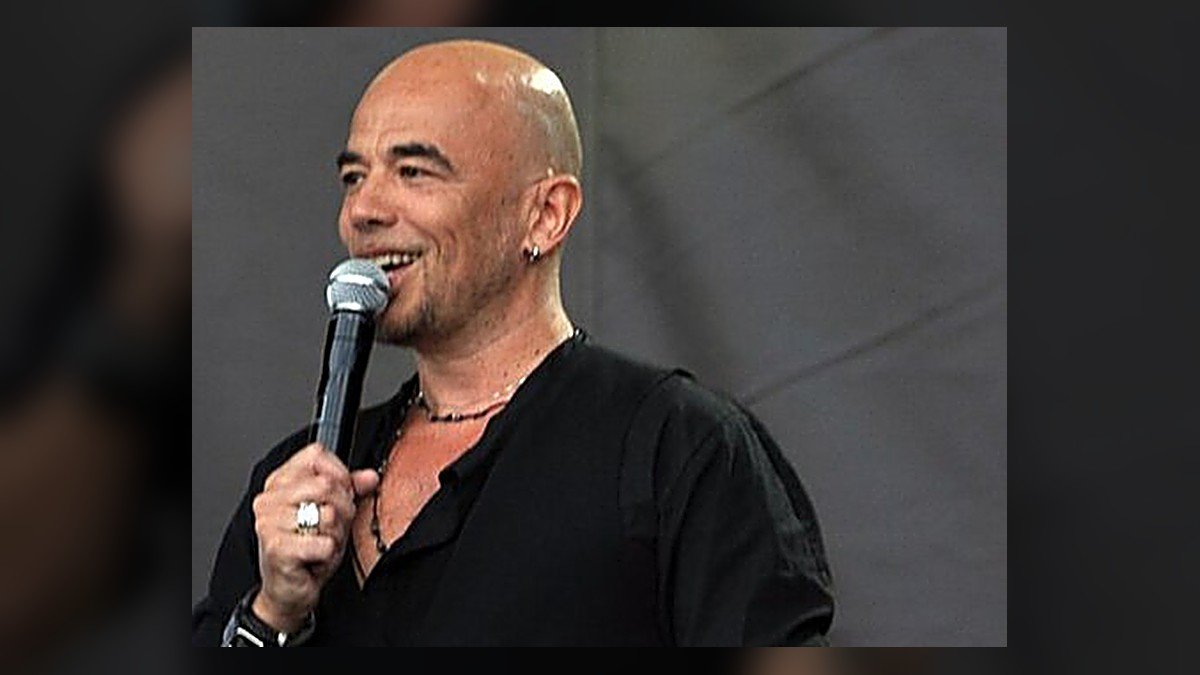 Pascal Obispo mobilise la scène pour les sinistrés des incendies : le chanteur qui a fait de la générosité et de la solidarité un art de vivre