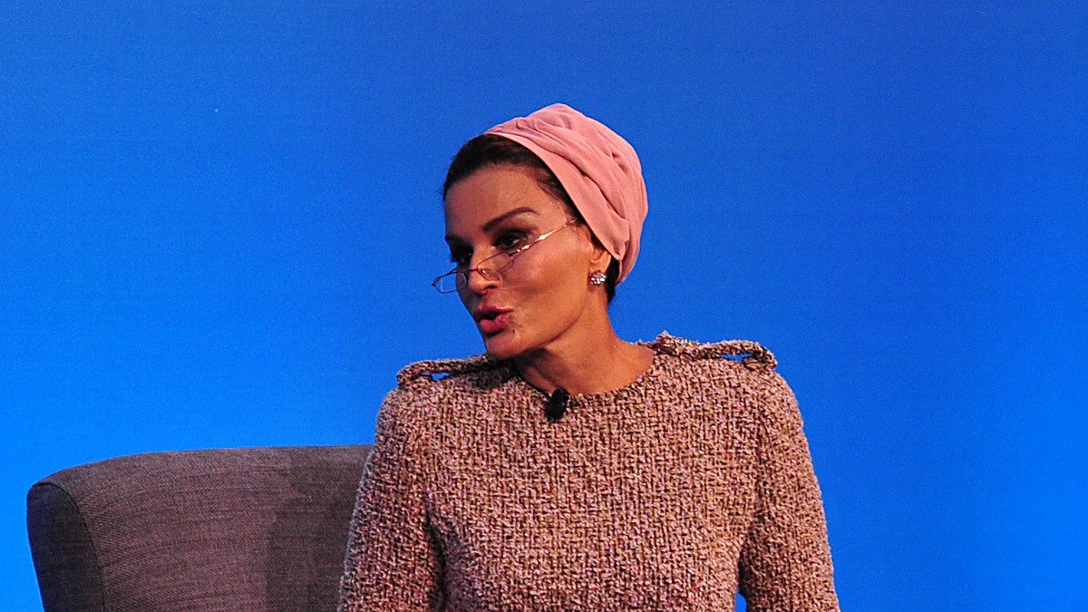 Sheikha Moza du Qatar, l&rsquo;éducation pour boussole : la femme qui a scolarisé des millions d&rsquo;enfants fête ses 67 ans