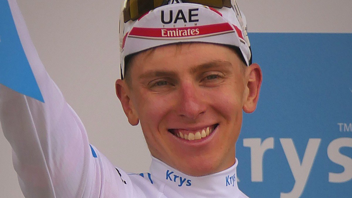 Tadej Pogačar, maillot rouge dès le premier jour de la Vuelta 2026 : le champion slovène qui a fait du panache et de la joie un art de vivre