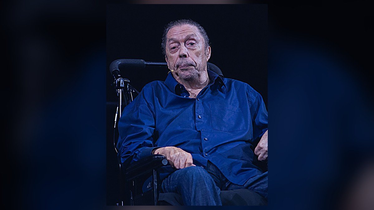 Tim Curry, l’inoubliable Frank-N-Furter, s’est éteint à 80 ans : l’acteur culte qui a fait de la fantaisie et de l’audace un art de vivre