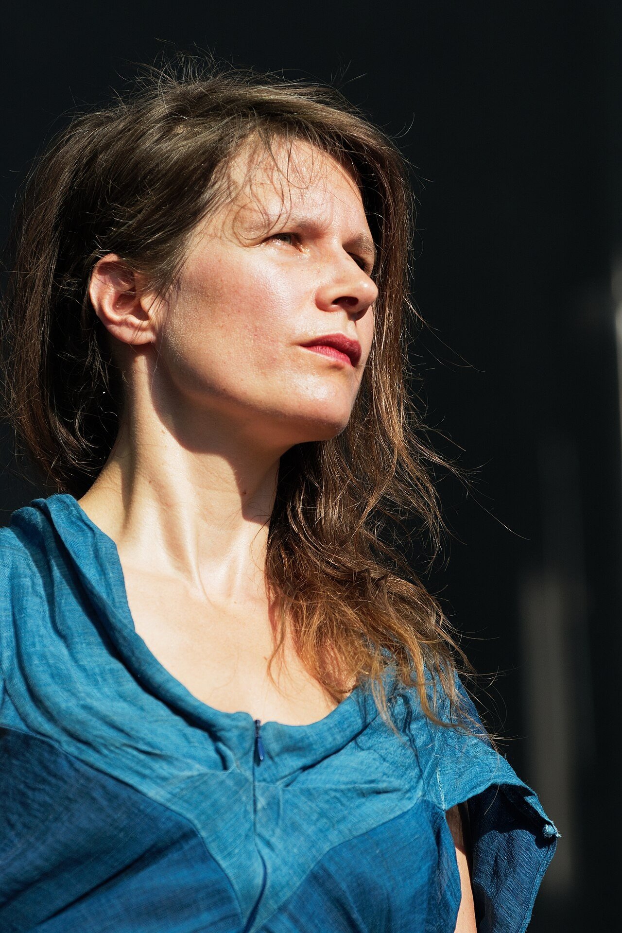 Camille, chanteuse, portrait
