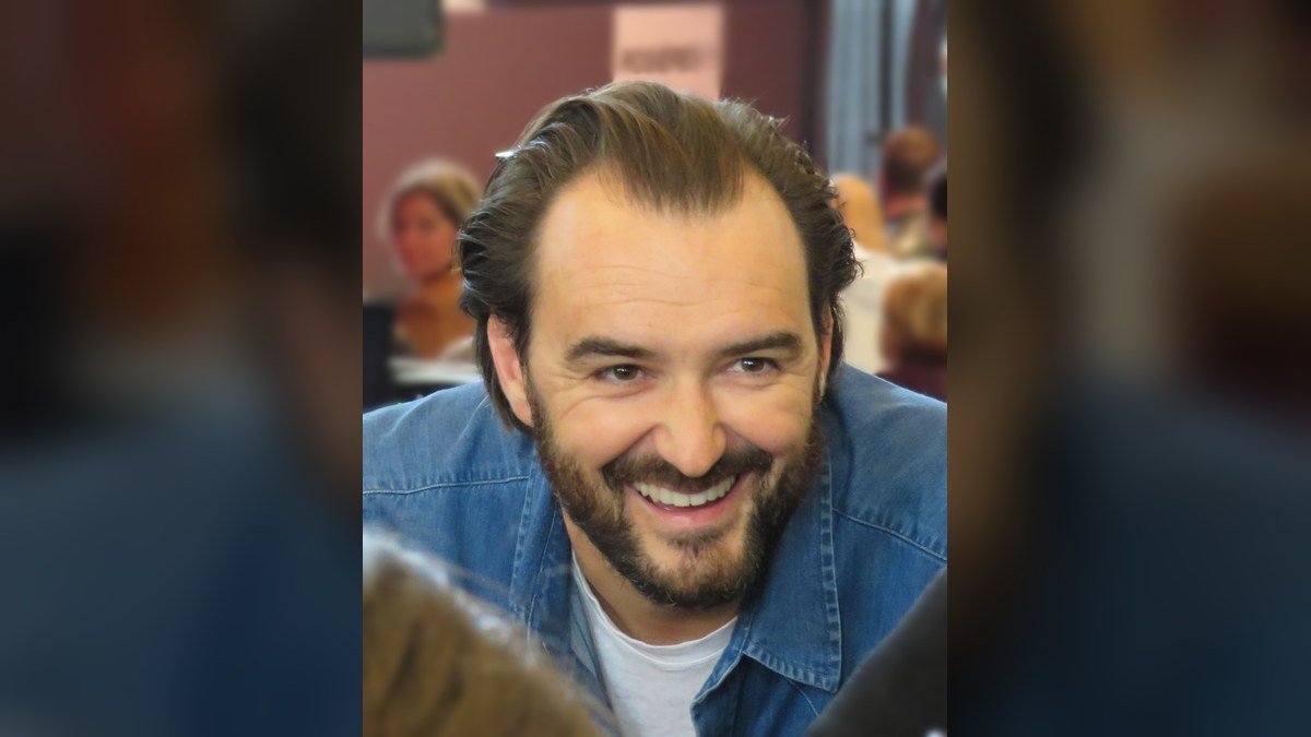 Cyril Lignac et la nouvelle saison du « Meilleur Pâtissier » : le chef qui a fait de la gourmandise et de la transmission un art de vivre