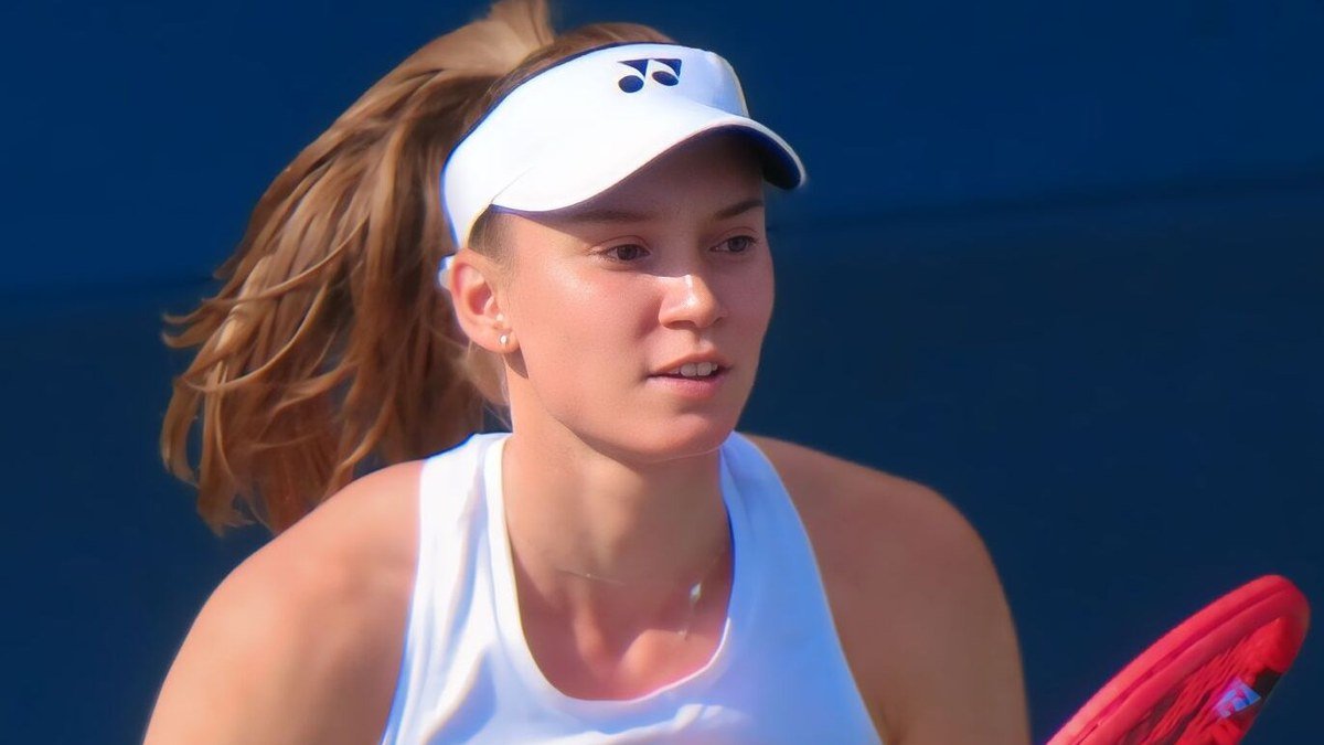 Elena Rybakina sacrée à l’US Open et numéro un mondiale : la championne qui a fait de la puissance et du sang-froid une signature