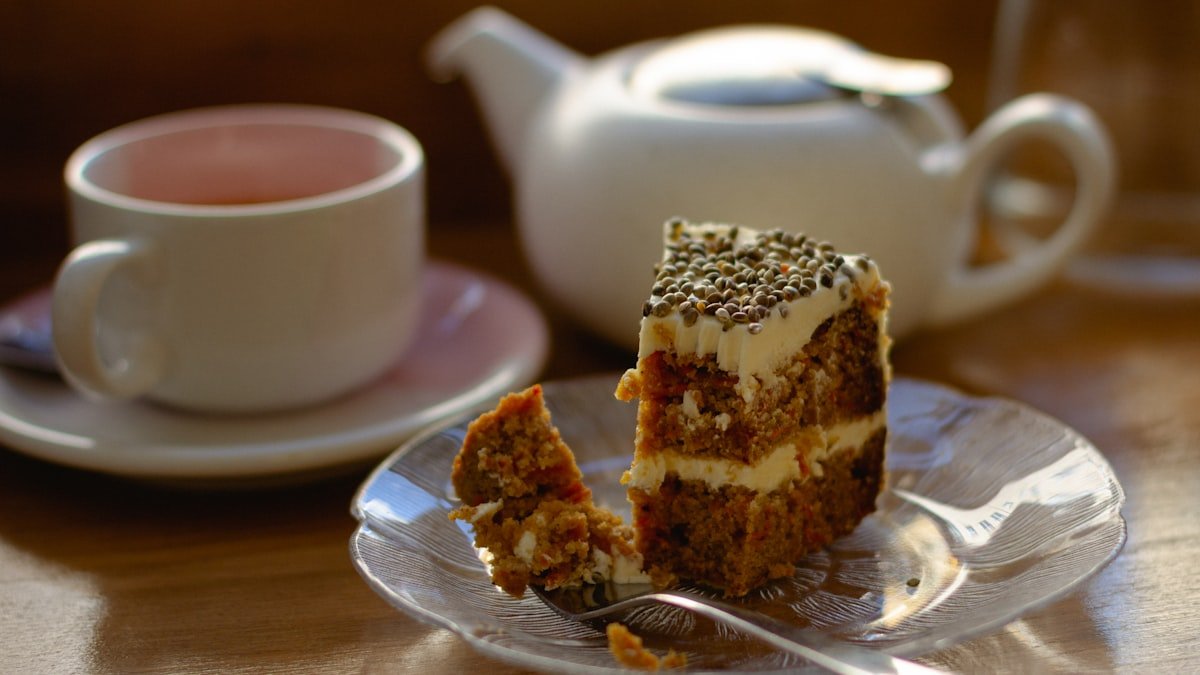 Le carrot cake moelleux : la recette réconfortante et le glaçage qui fait la différence