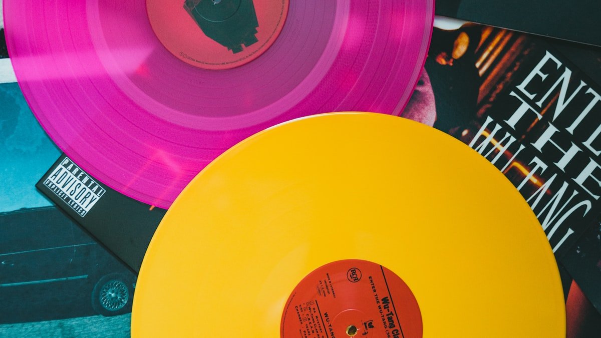 Se (re)mettre au vinyle : bien choisir sa platine et prendre soin de ses disques