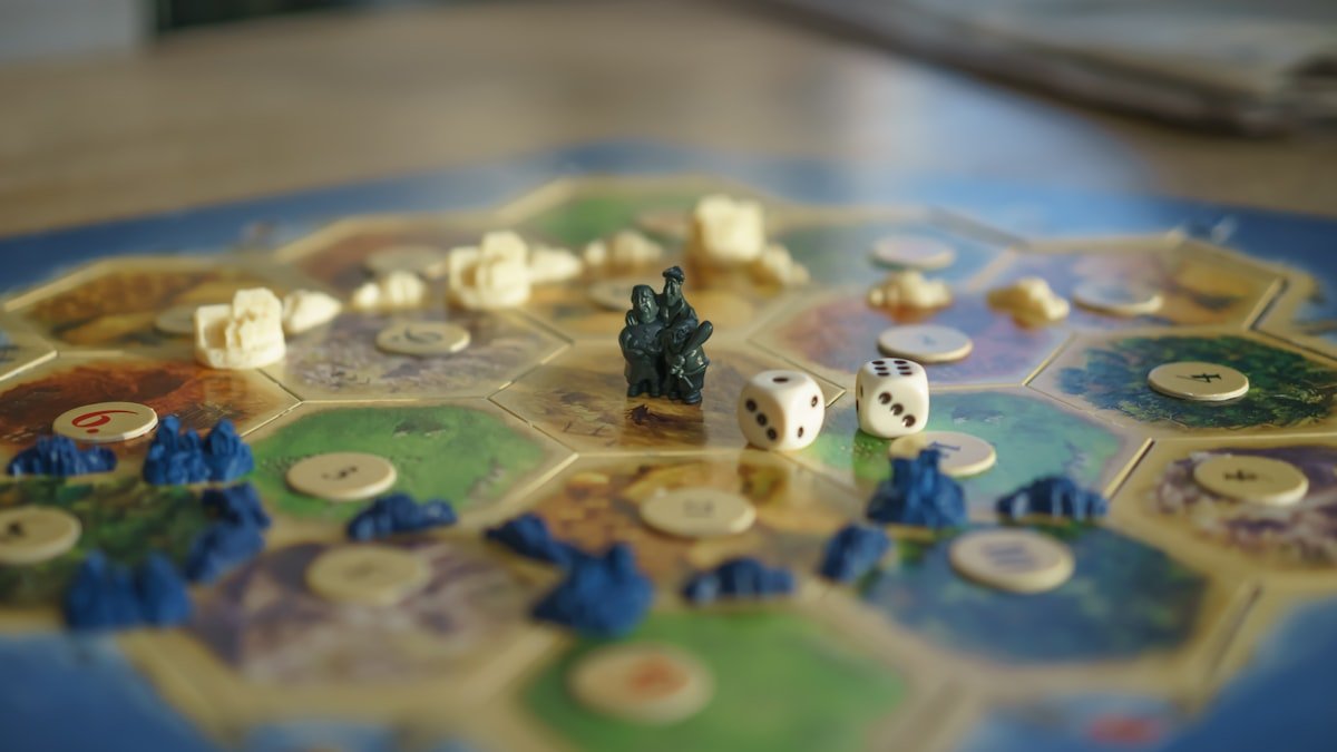 Initier ses enfants aux jeux de société : nos idées par tranche d&rsquo;âge pour des moments complices