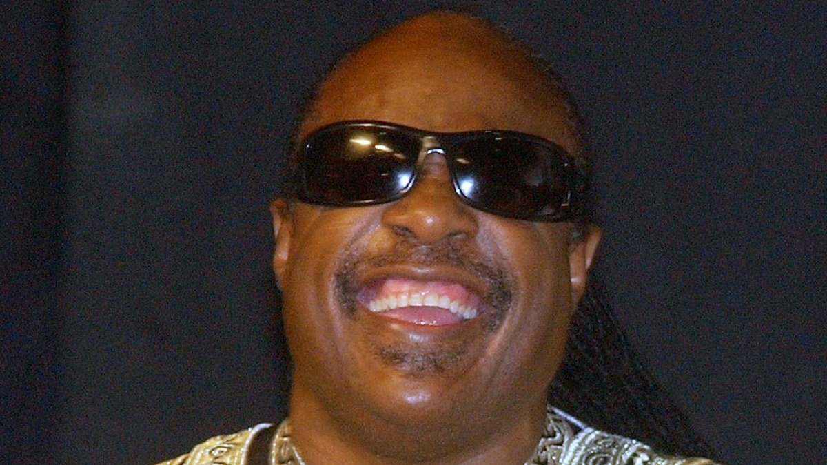 Stevie Wonder de retour à Paris pour les 50 ans de « Songs in the Key of Life » : la légende qui a fait de l&rsquo;émotion et de la générosité une signature