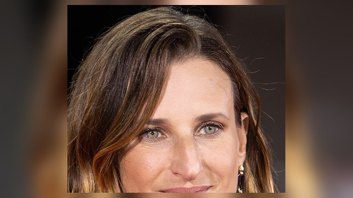 Camille Cottin rejoint « Les Misérables » de Fred Cavayé au cinéma : l&rsquo;actrice qui a fait du mordant et de la fantaisie une signature