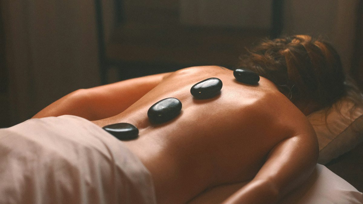 Le rituel beauté cocooning à la maison : s’offrir un vrai moment de soin cet automne