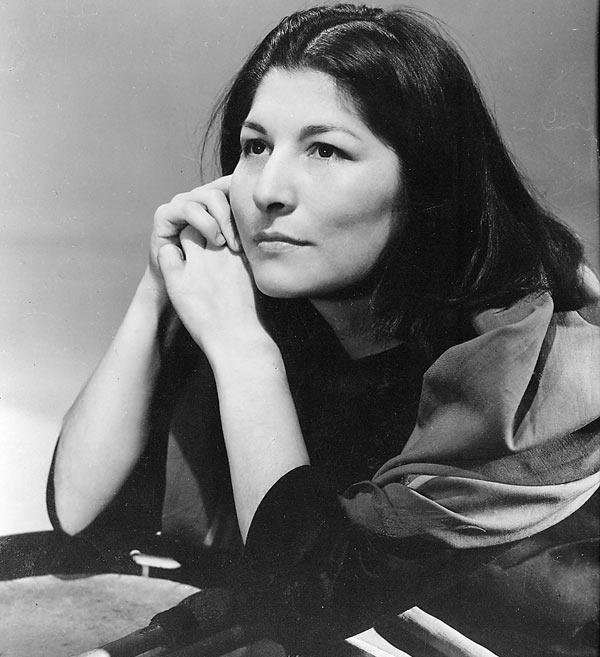 Portrait de Mercedes Sosa, chanteuse argentine
