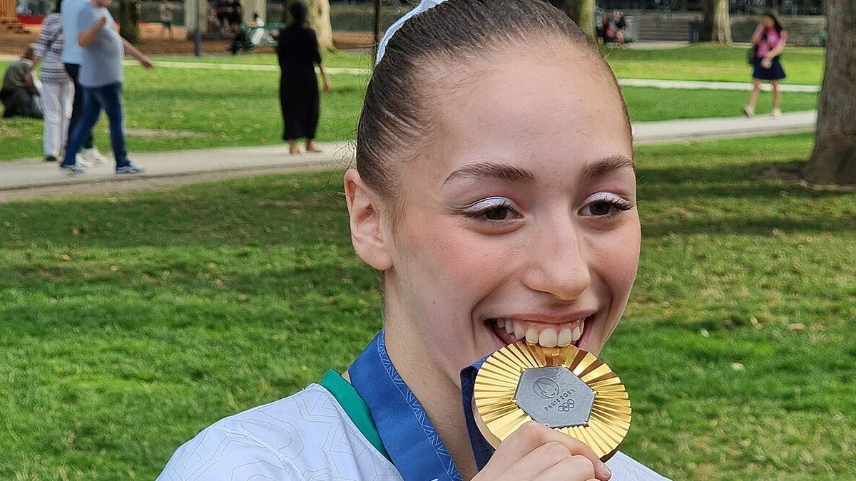 Kaylia Nemour, championne olympique, en route pour les Mondiaux de Rotterdam : la gymnaste qui a fait de l&rsquo;audace et de la précision une signature