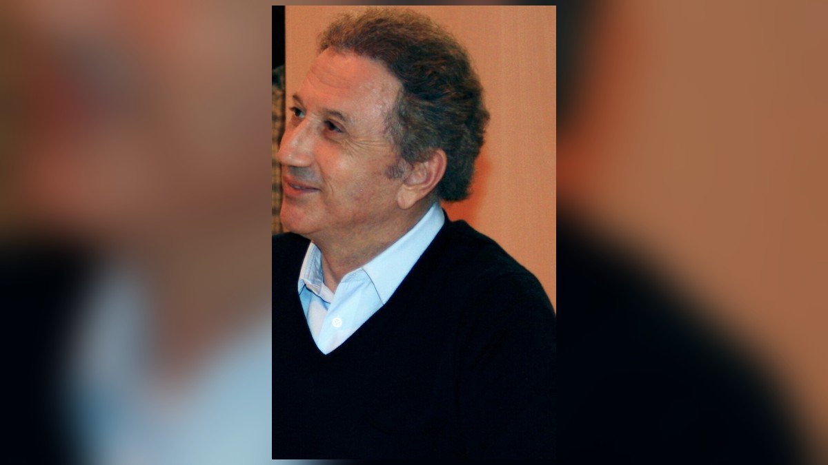 Rembob&rsquo;INA célèbre les 60 ans de carrière de Michel Drucker : l&rsquo;animateur qui a fait de la fidélité et de la proximité une signature