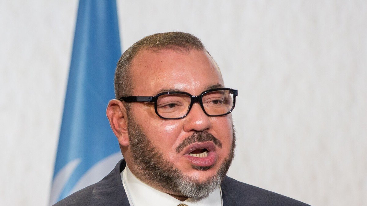 Le roi Mohammed VI ouvre la session d&rsquo;automne du Parlement : le souverain qui a fait de la continuité et du développement une signature